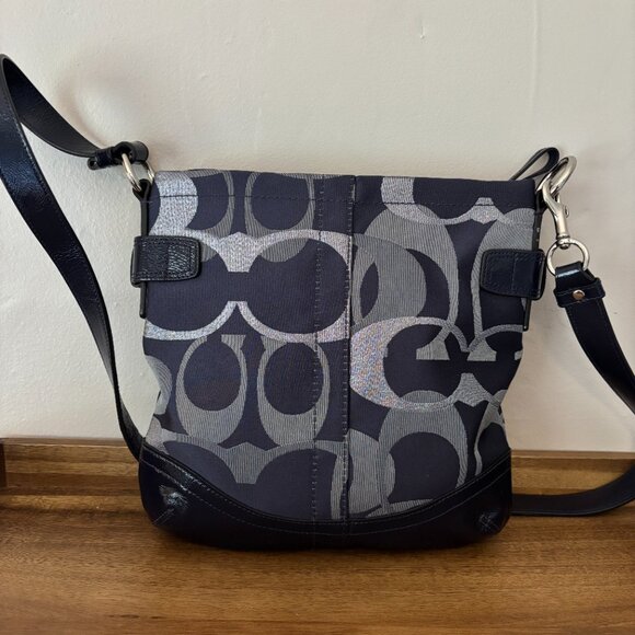 Coach Moto Optic Metallic Navy Signature Patent Leather Chain Duffle Shoulder - Picture 3 of 10